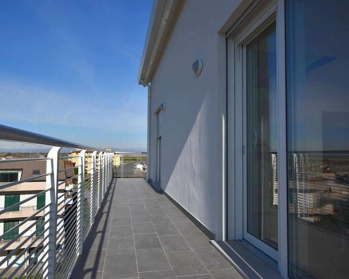 Residence Al Molo - Suite Porta Del Mar Sea View - Agenzia Cocal カオルレ エクステリア 写真